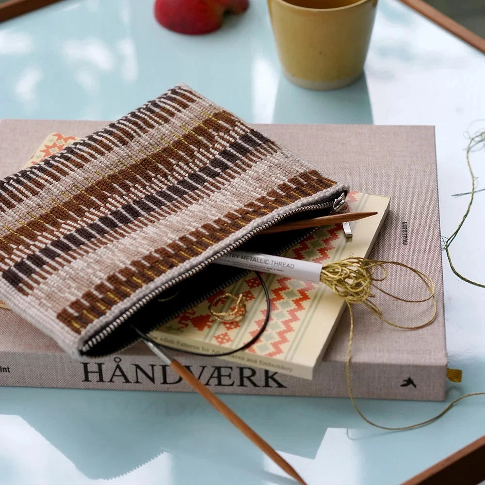 Baggen Broderi Clutch // Kit Couture