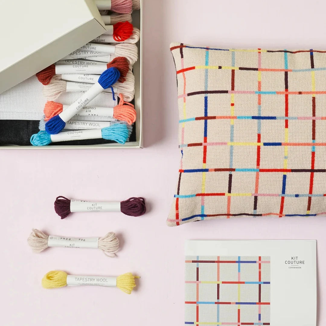 Gotland Broderi Pude // Kit Couture