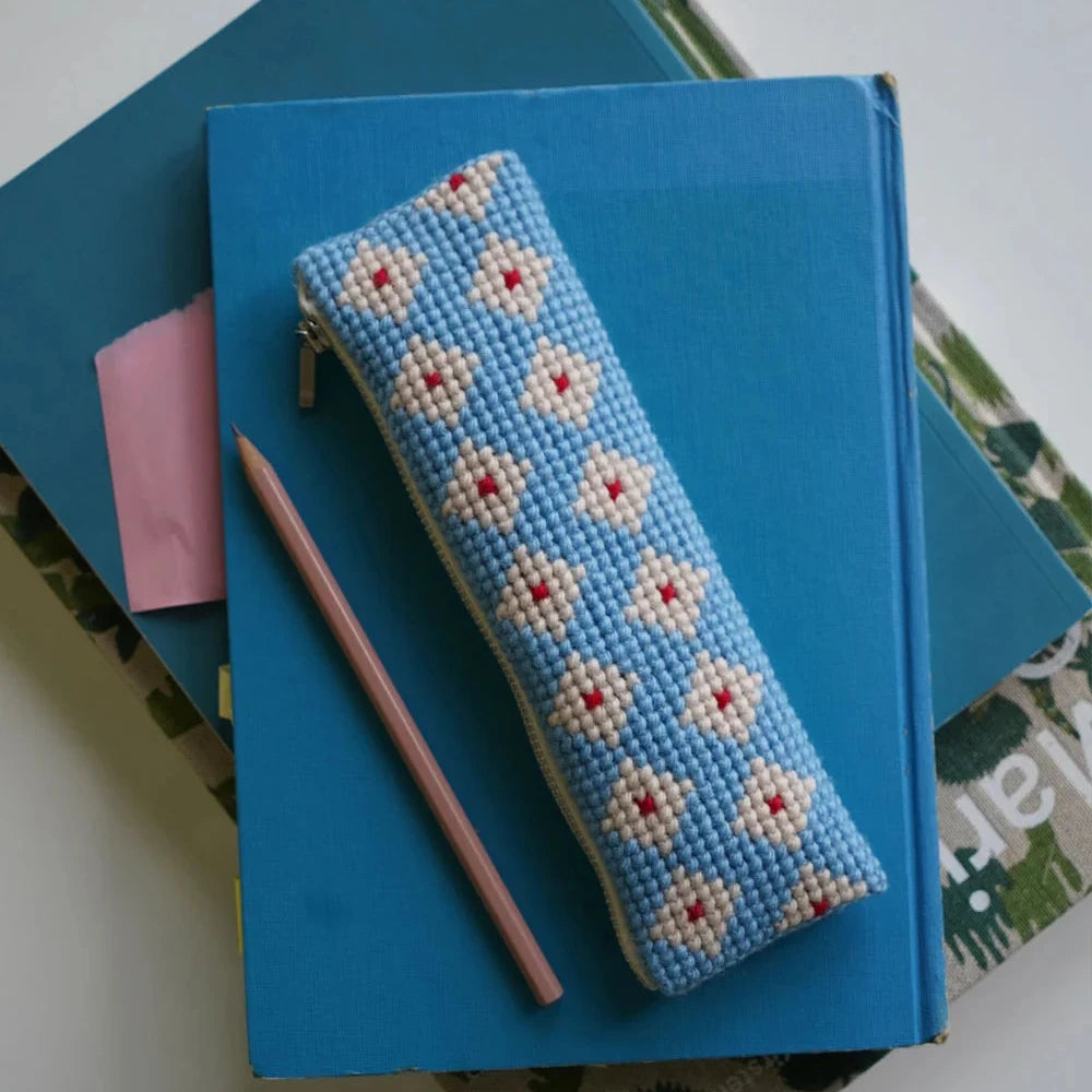 Utsira Broderi Penalhus // Kit Couture