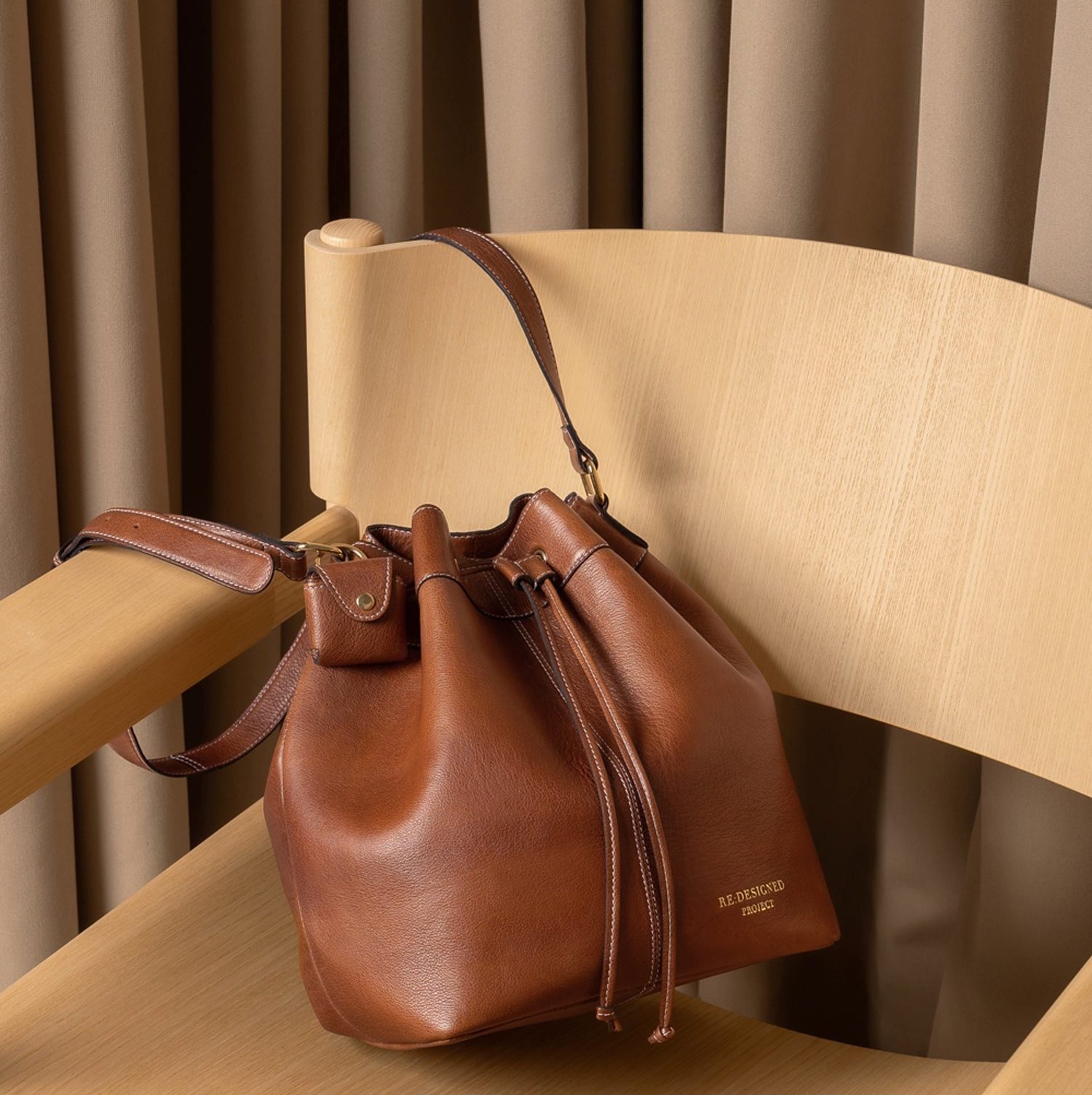 Project 20 - Walnut/Gold