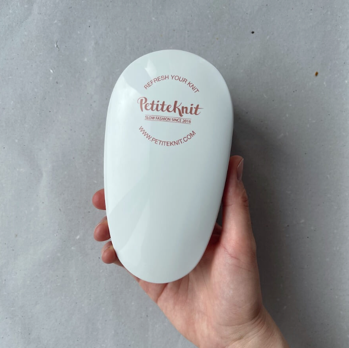 "Refresh Your Knit With PetiteKnit" - Lint Remover
