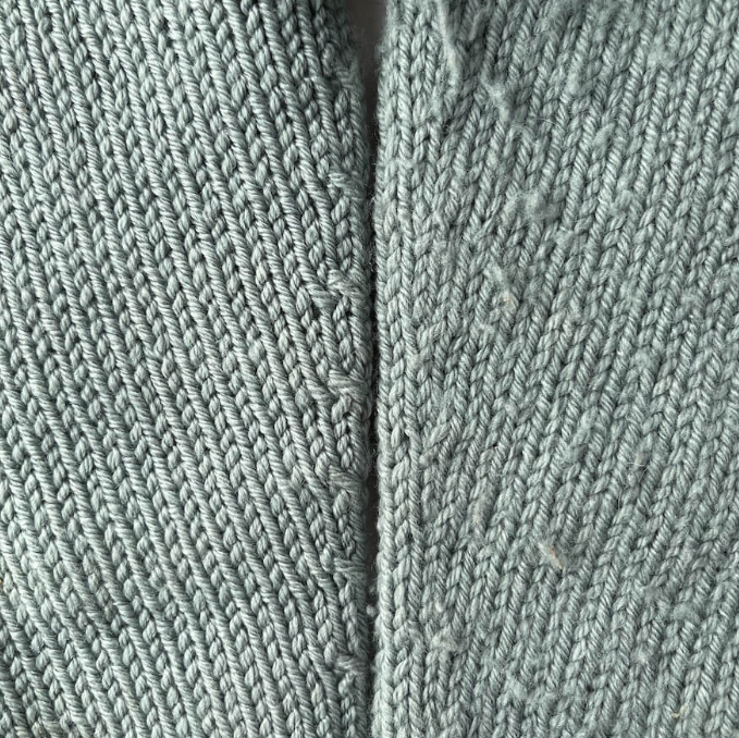 "Refresh Your Knit With PetiteKnit" - Lint Remover