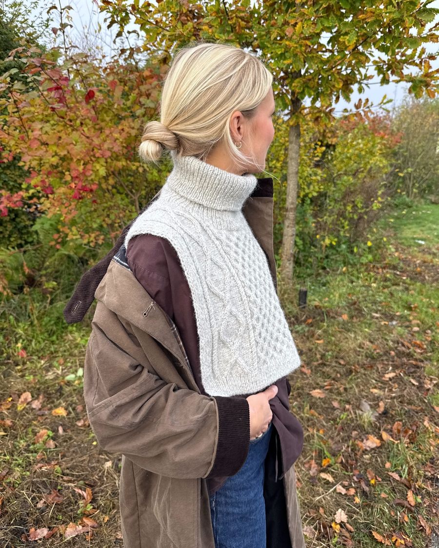 Dagmar Neck // Petiteknit - Strikkekit