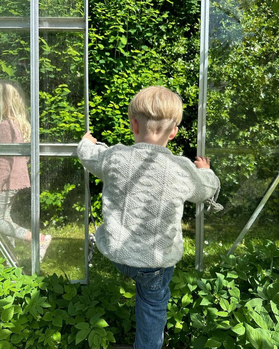 Esther Sweater Junior // Petiteknit - Strikkekit