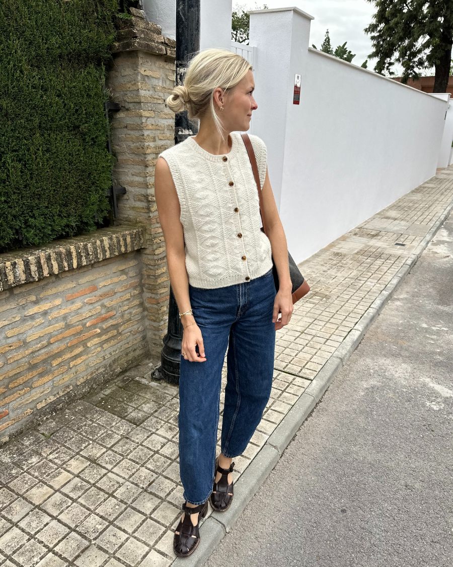 Esther Vest // Petiteknit - Strikkekit