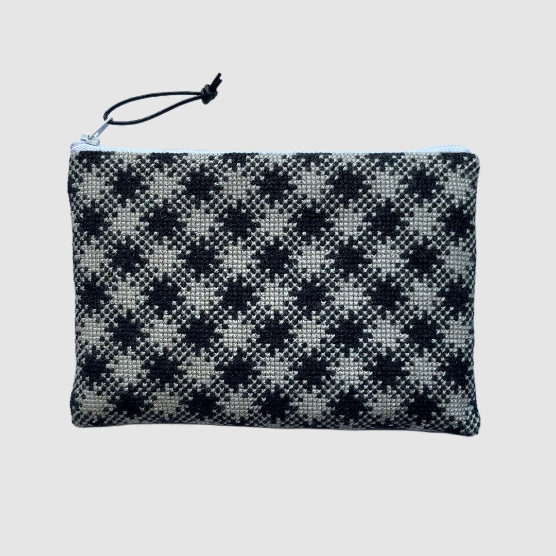 Chic Clutch Broderikit // BALDYRE