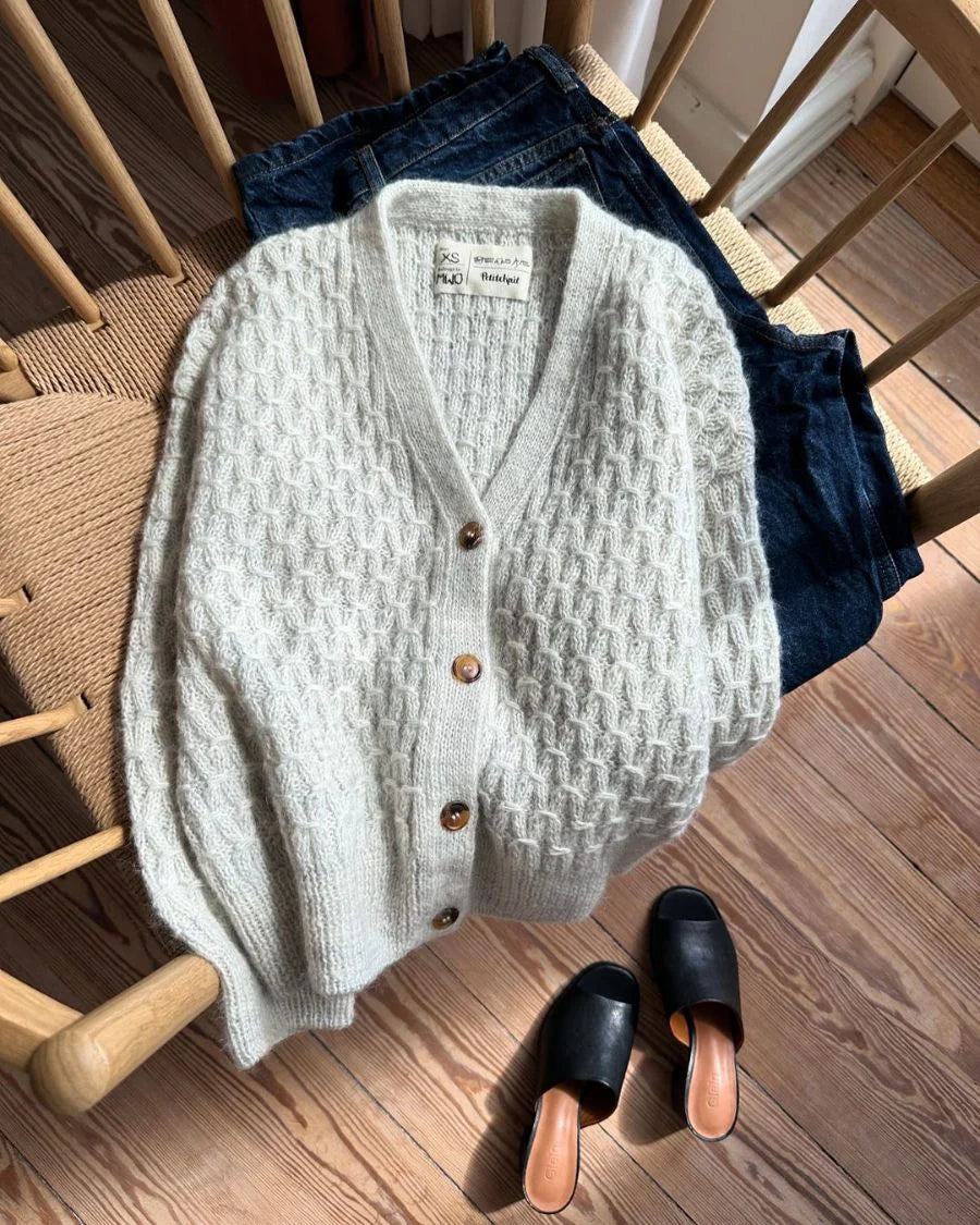 Jenny Jacket V-neck // Petiteknit - Strikkekit