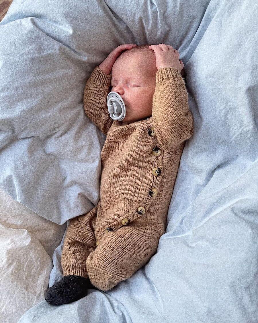 Monday Suit // Petiteknit - Strikkekit