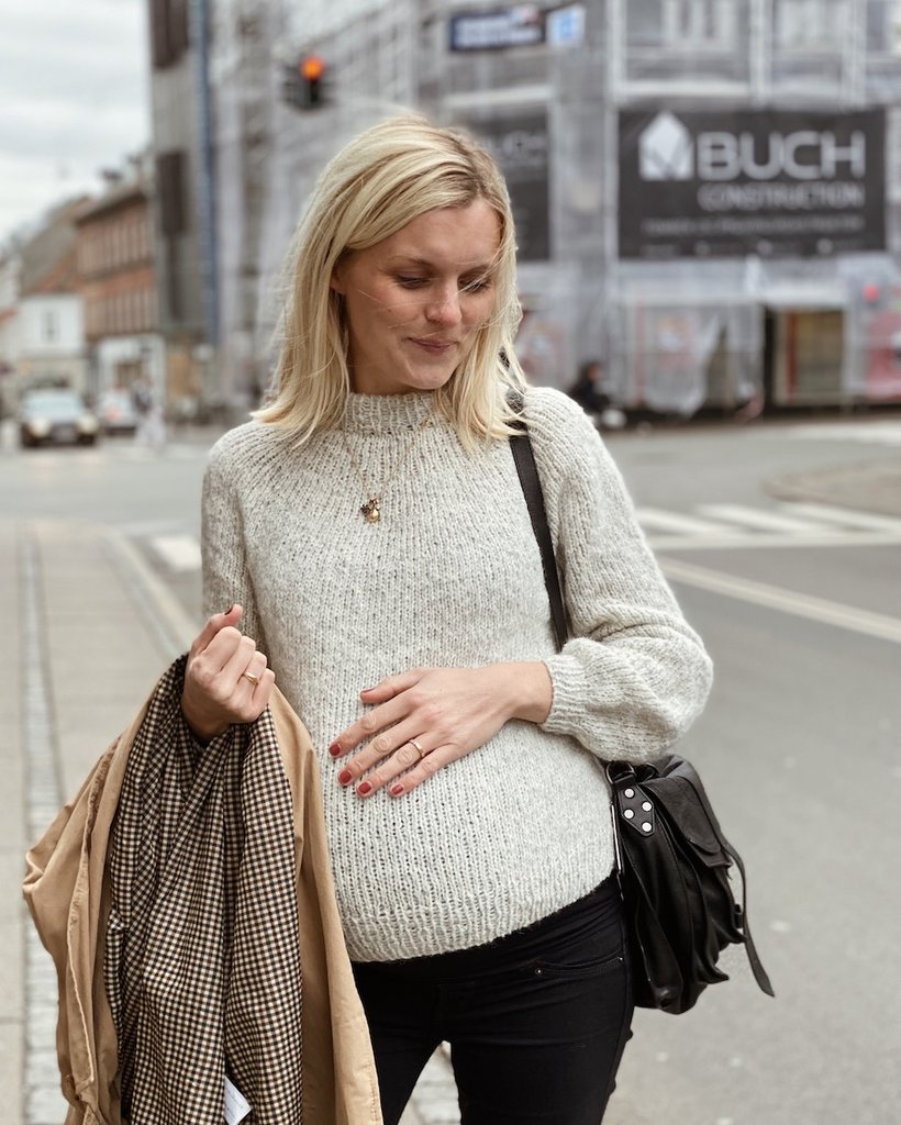 Novice Sweater - KOS Edition // Petiteknit - Strikkekit