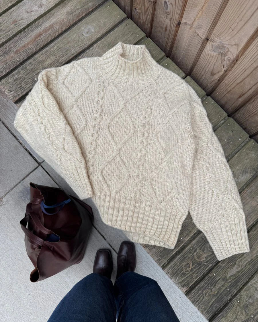 Saga Sweater // Petiteknit - Strikkekit