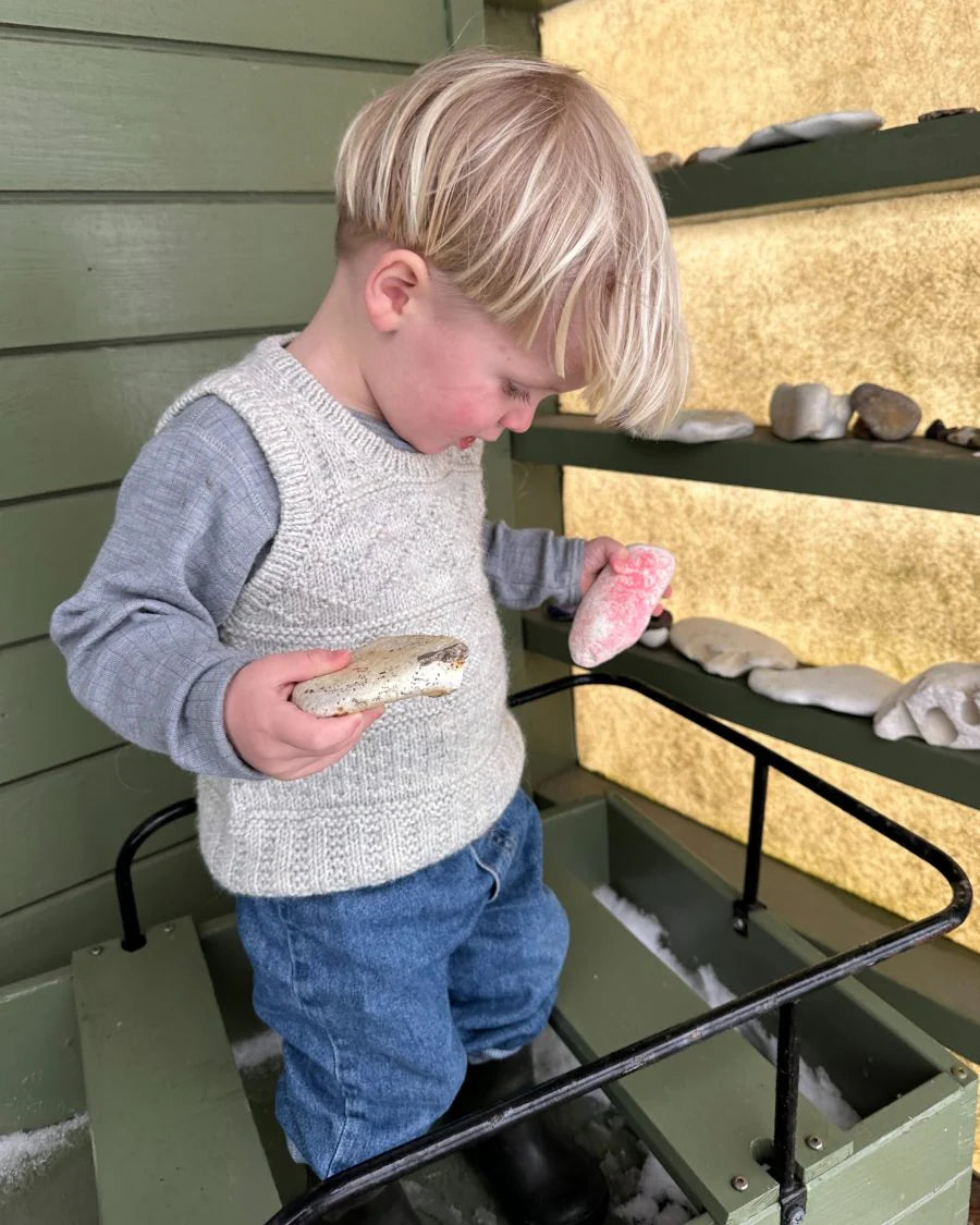 Storm Slipover Junior // Petiteknit - Strikkekit