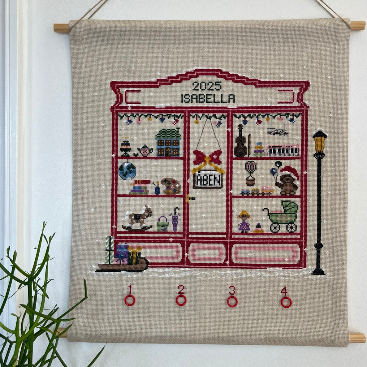 Adventskalender - Christmas Toy Store Red Adventskalender 2039-4 Str. 40 X 47 Cm