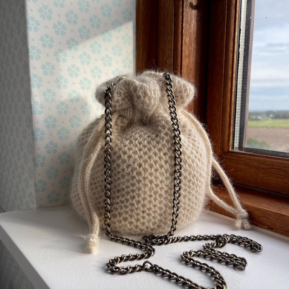 Petiteknit for til lille honey bucket bag og lille florence bag