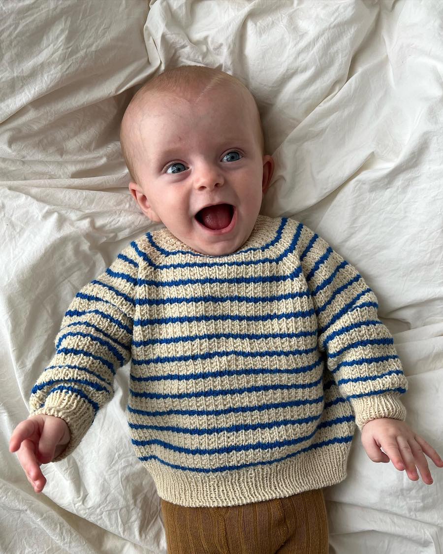 Friday Sweater Baby Petiteknit - Udprintet opskrift