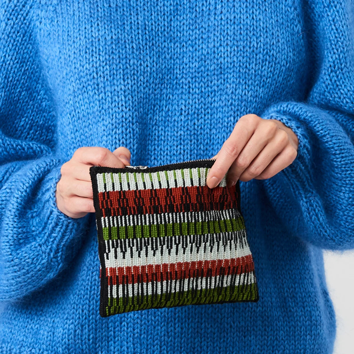 Baggen Broderi Clutch // Kit Couture