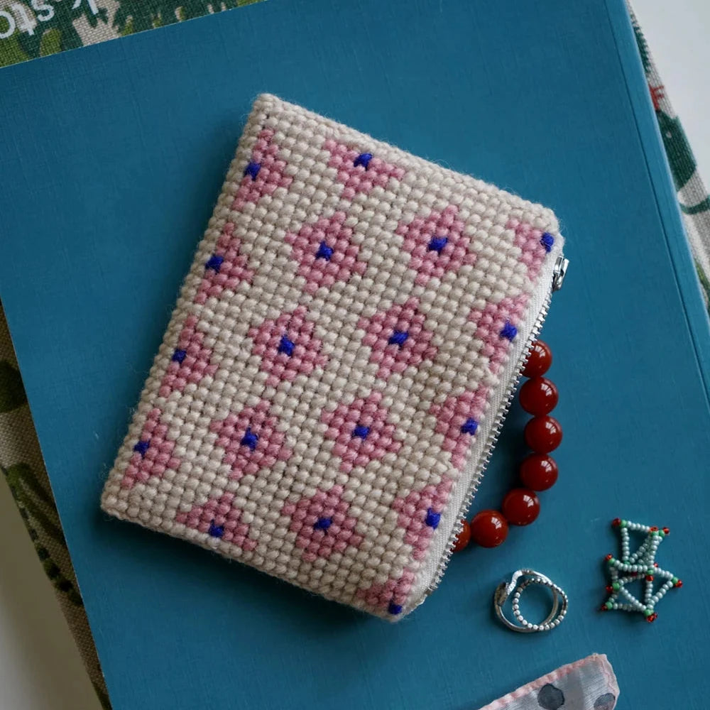 Utsira Broderi Pung // Kit Couture