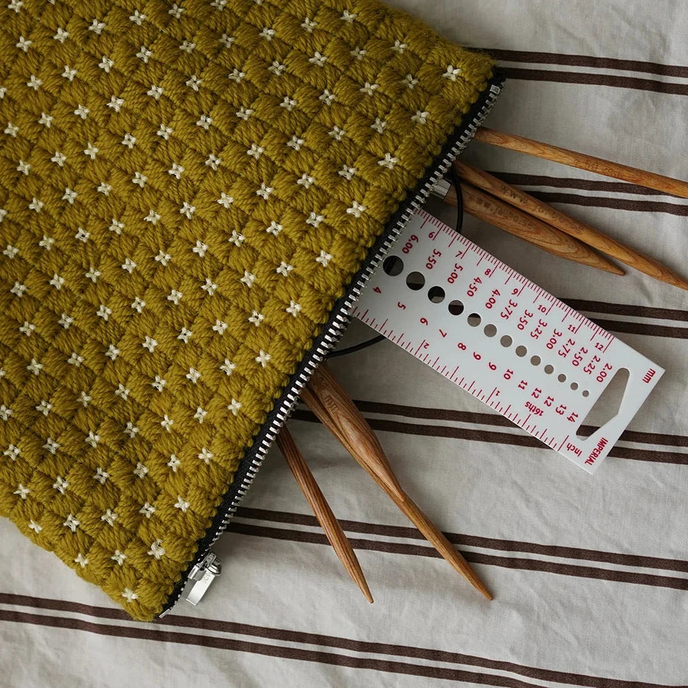 Arholma Broderi Clutch // Kit Couture