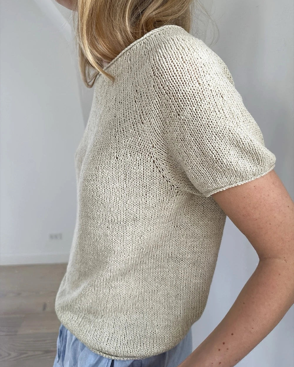 Plain Yoke Tee 22 // Lene Holme Samsøe - Strikkekit