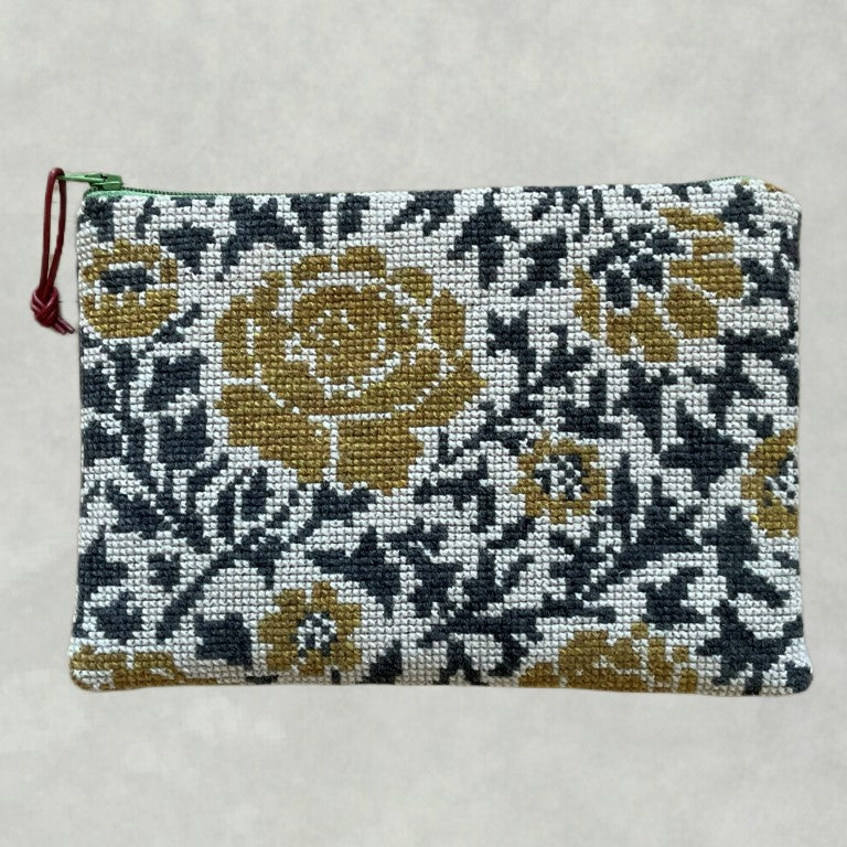Wild Rose Broderikit // BALDYRE