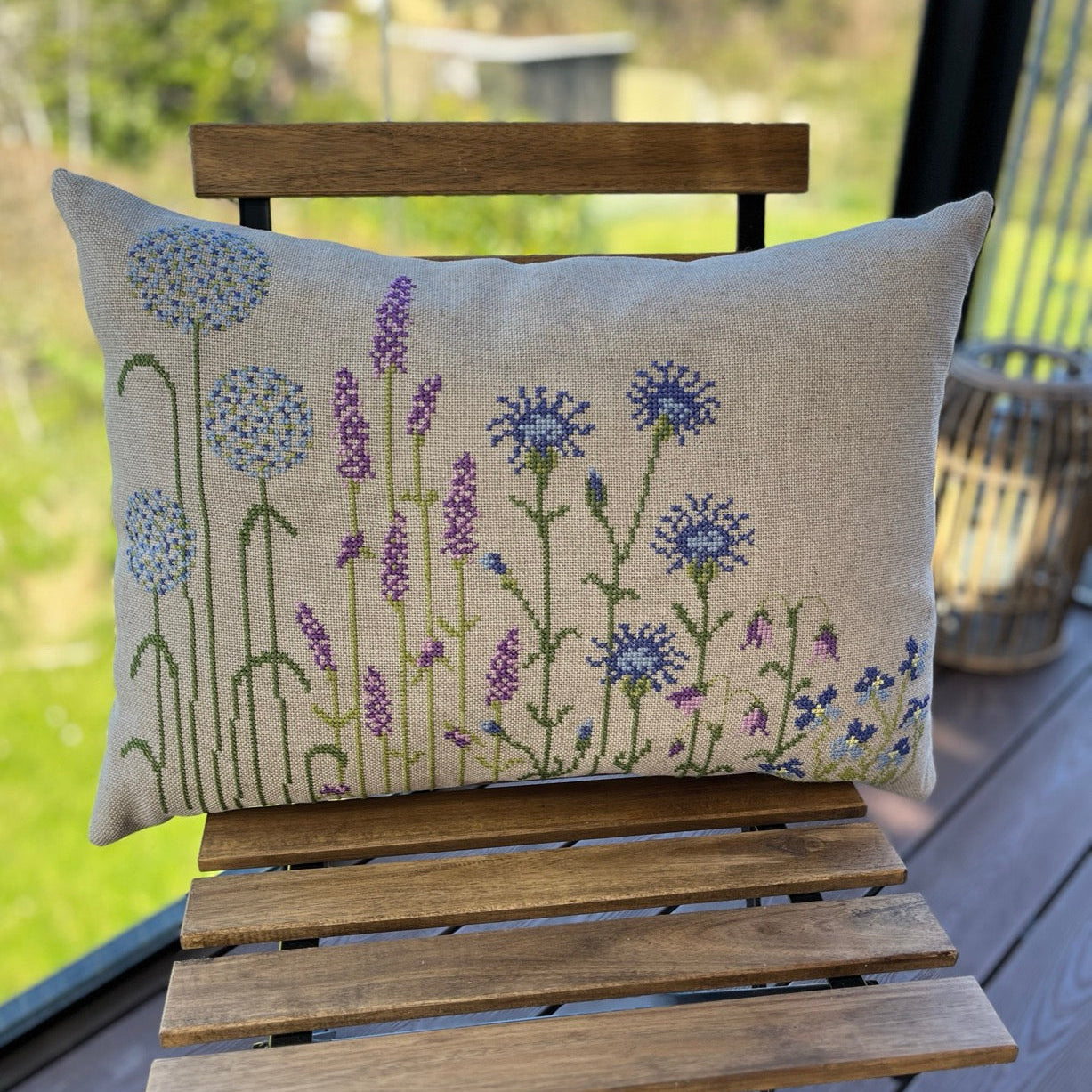 Pude - Blue Flowers Pillow 2045-2 Ca. 40 X 56 Cm.