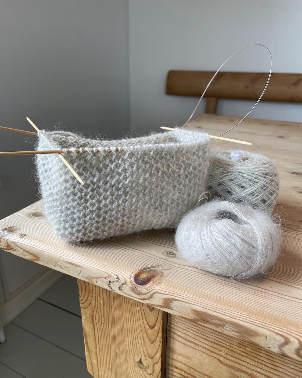 Honey Clutch // Petiteknit - Strikkekit