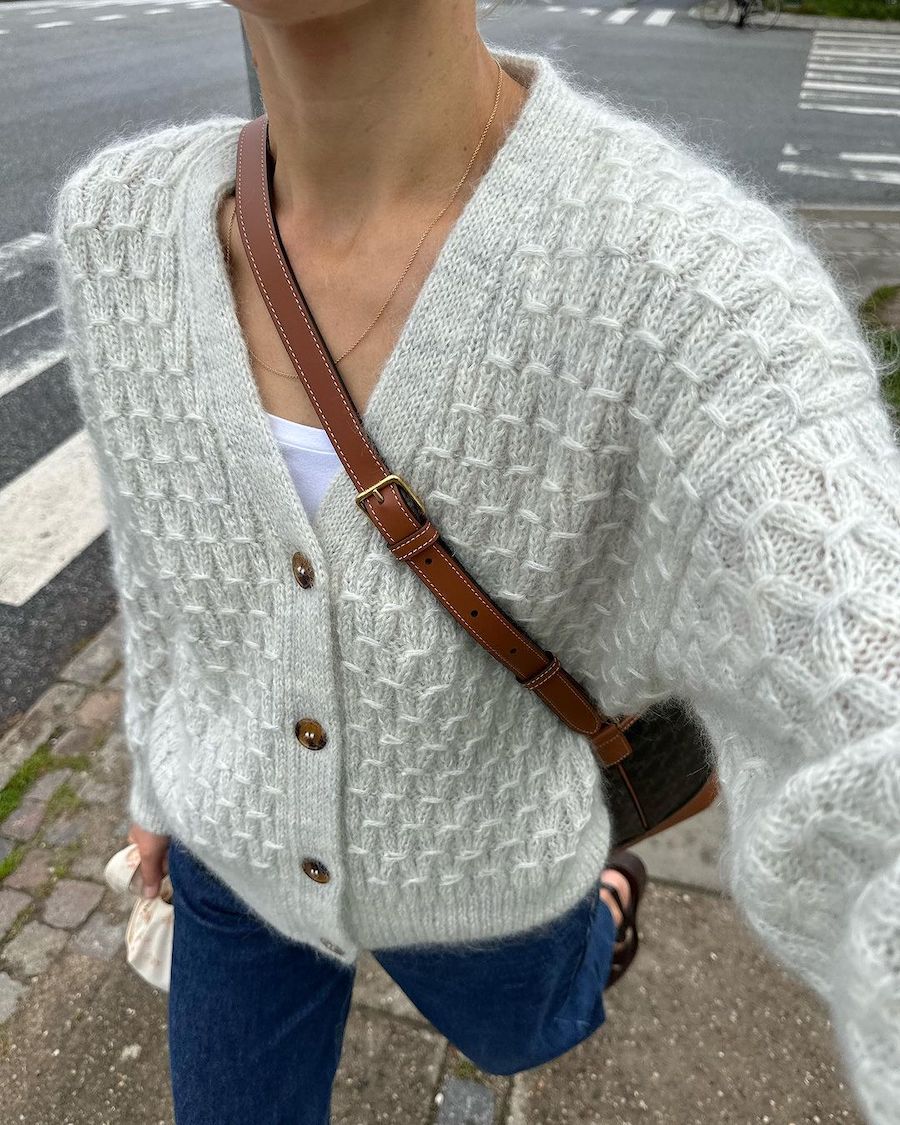 Jenny Jacket V-neck // Petiteknit - Strikkekit