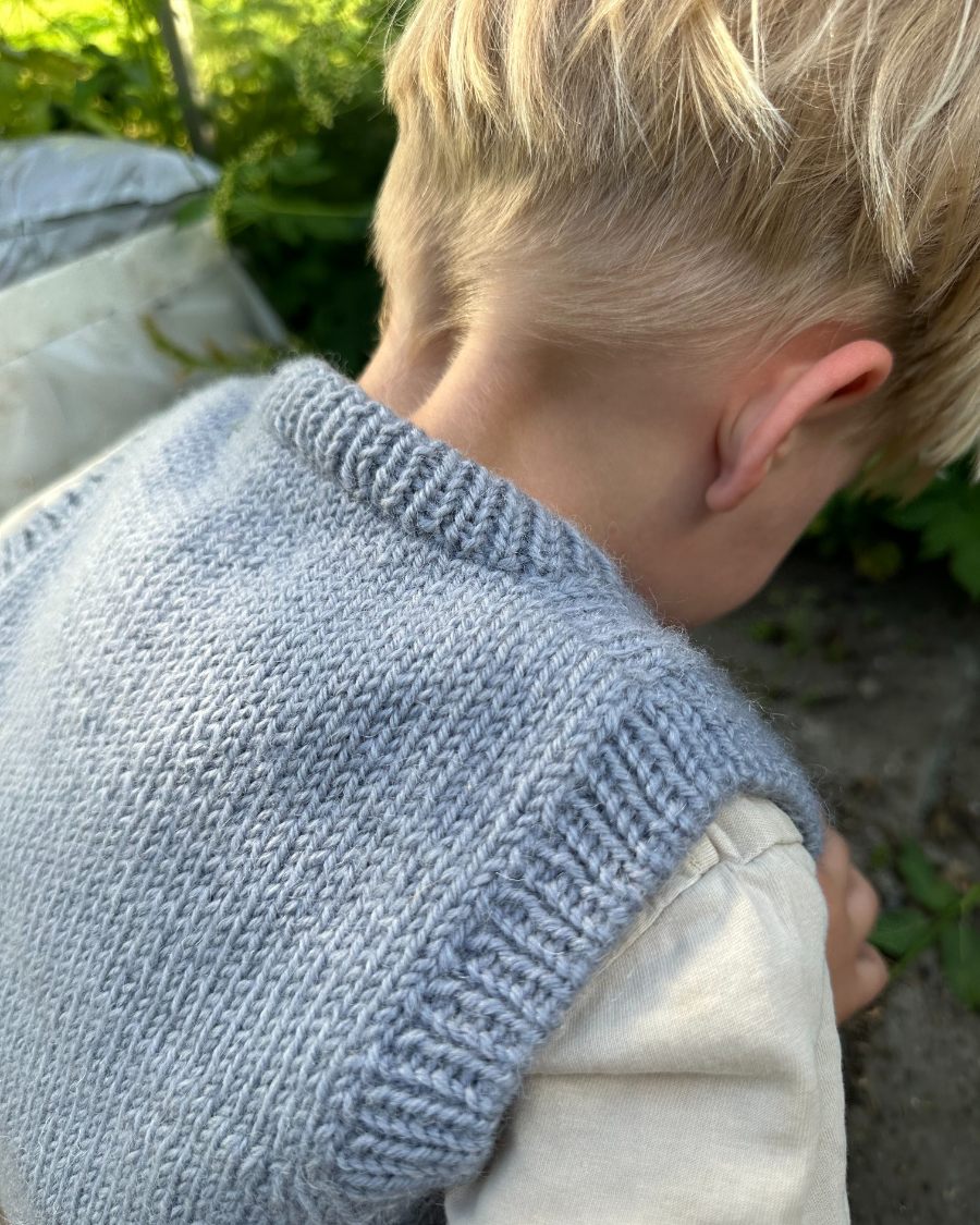 Novice Slipover Junior // Petiteknit - Strikkekit