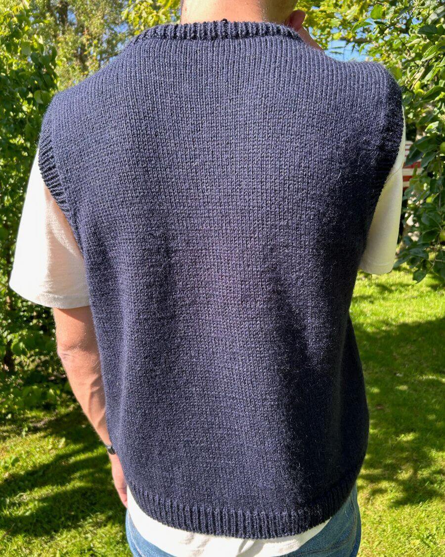 Novice Slipover Man // Petiteknit - Strikkekit