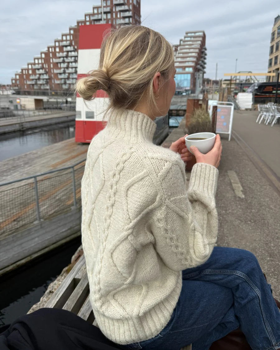 Saga Sweater // Petiteknit - Strikkekit