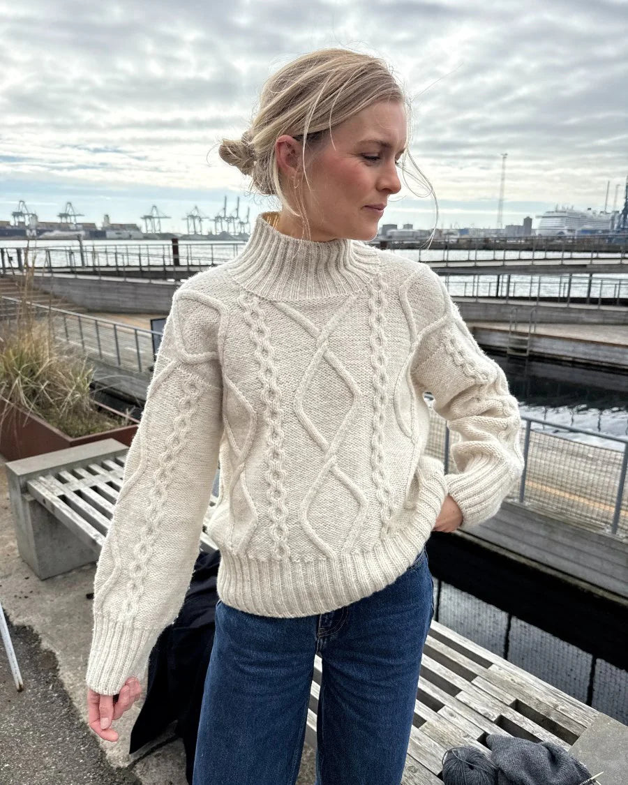 Saga Sweater // Petiteknit - Strikkekit