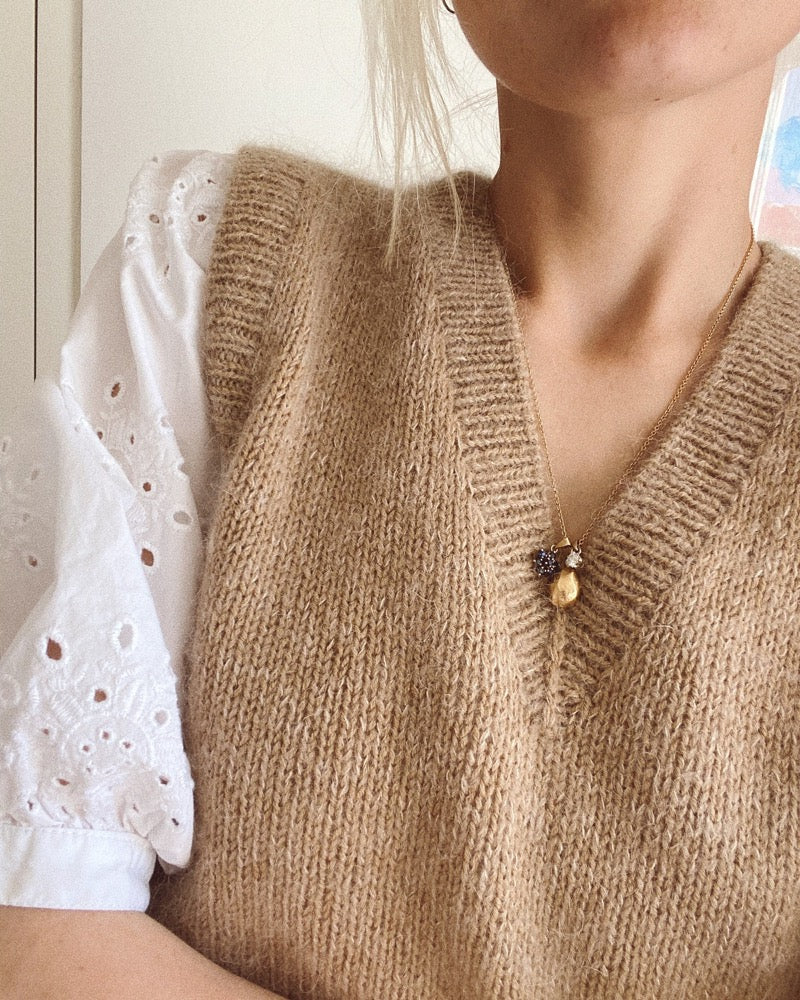 Stockholm Slipover V-Neck // Petiteknit - Strikkekit