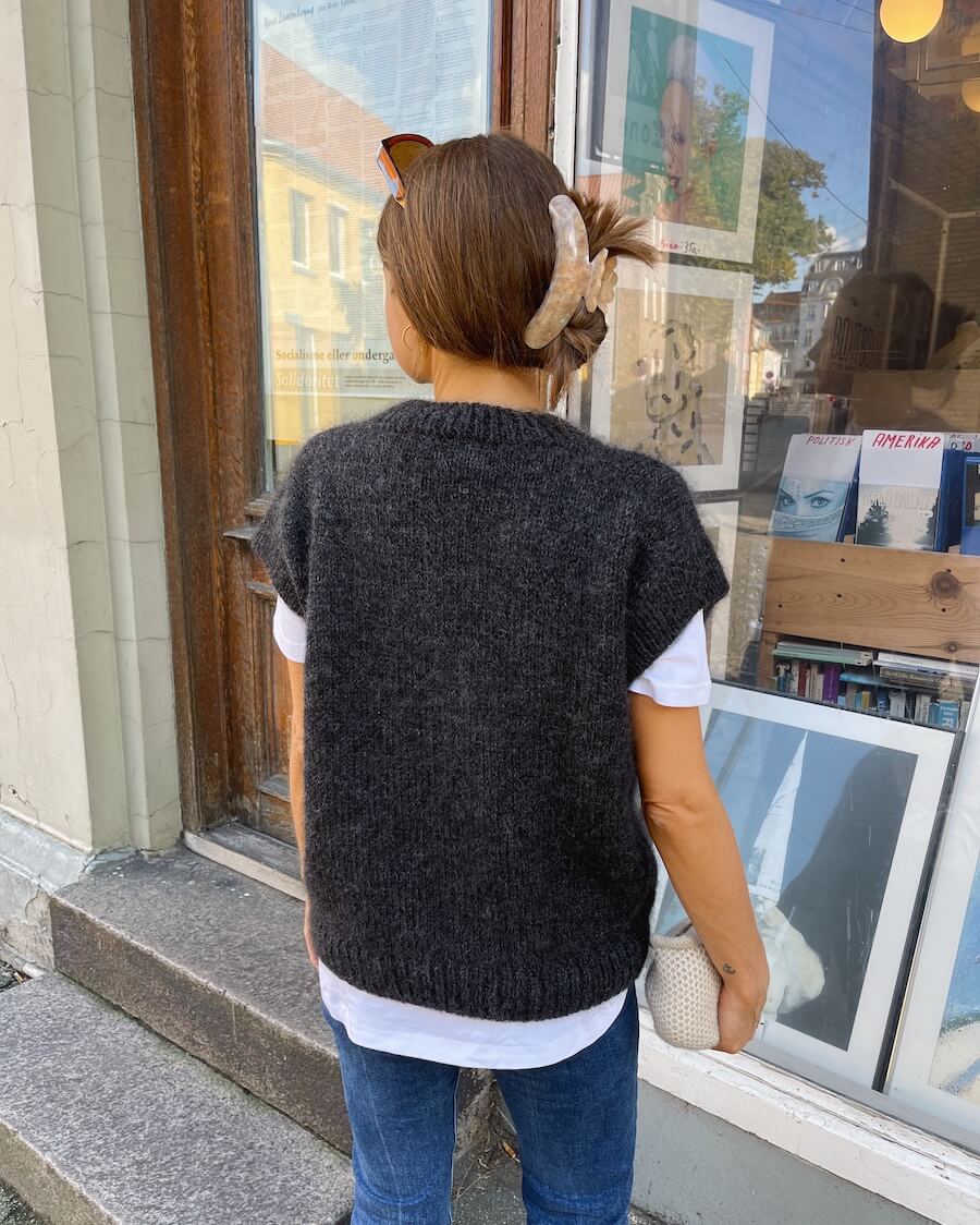 Weekend Slipover V-neck // Petiteknit - Strikkekit