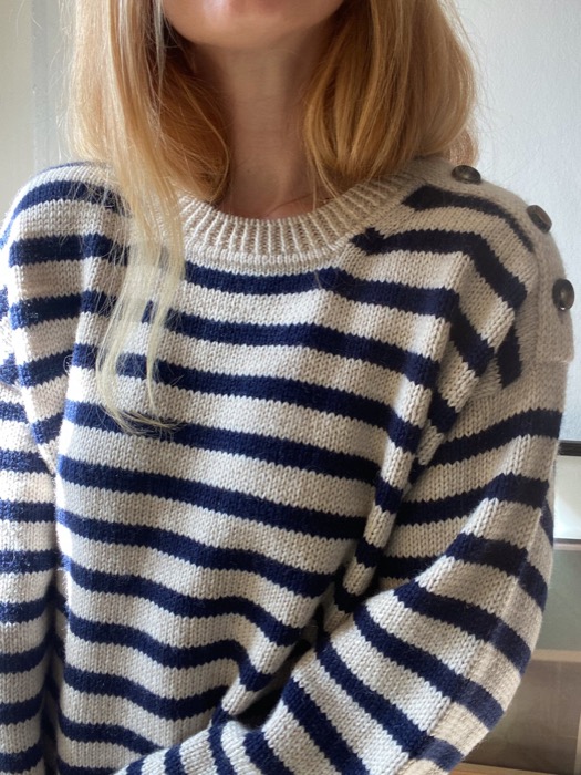 Sweater no 22